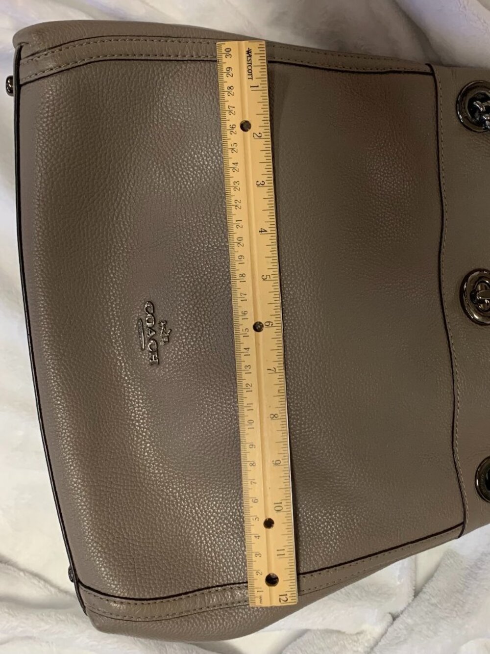 Coach Turnlock Edie Shoulder Bag β Taupe - Picture 3 of 16